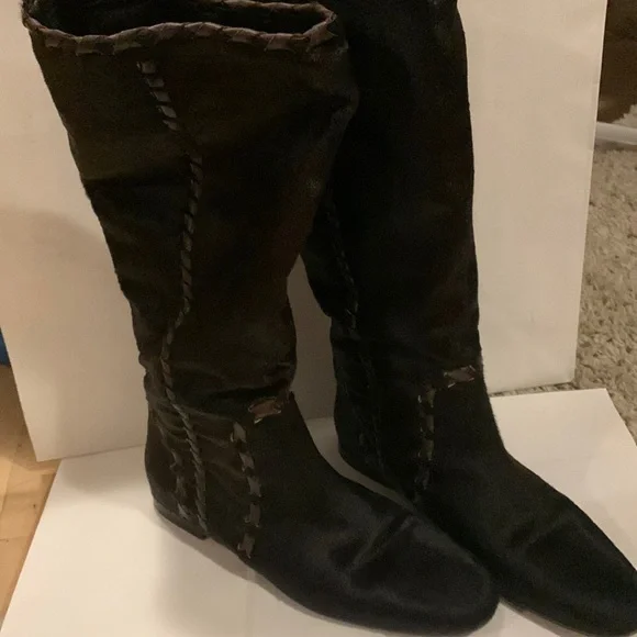 Authentic Gucci boots - Picture 3 of 10